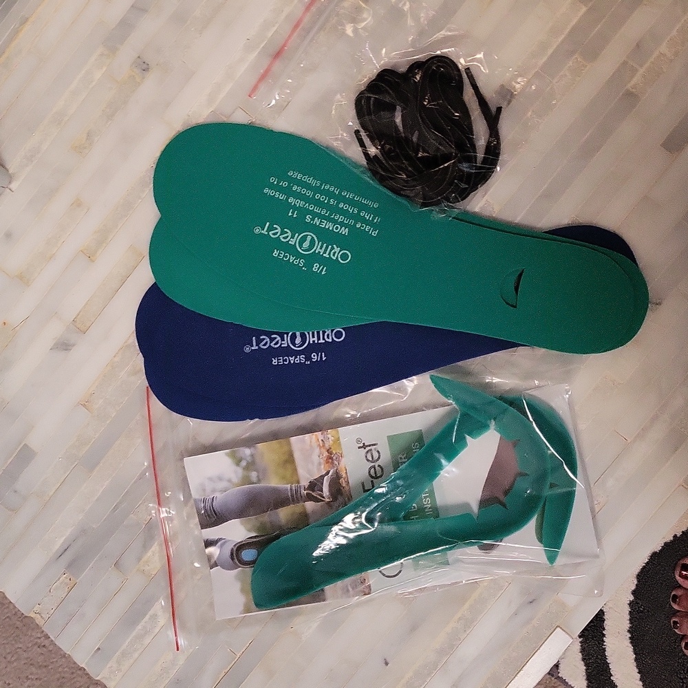Women's Ortho Feet Sneakers - Picture 13 of 14